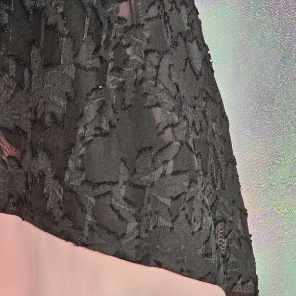 SHEIN Blush Pink & Black Contrast Eyelet Lace Flounce Sleeve Blouse Size 3XL - Picture 9 of 15